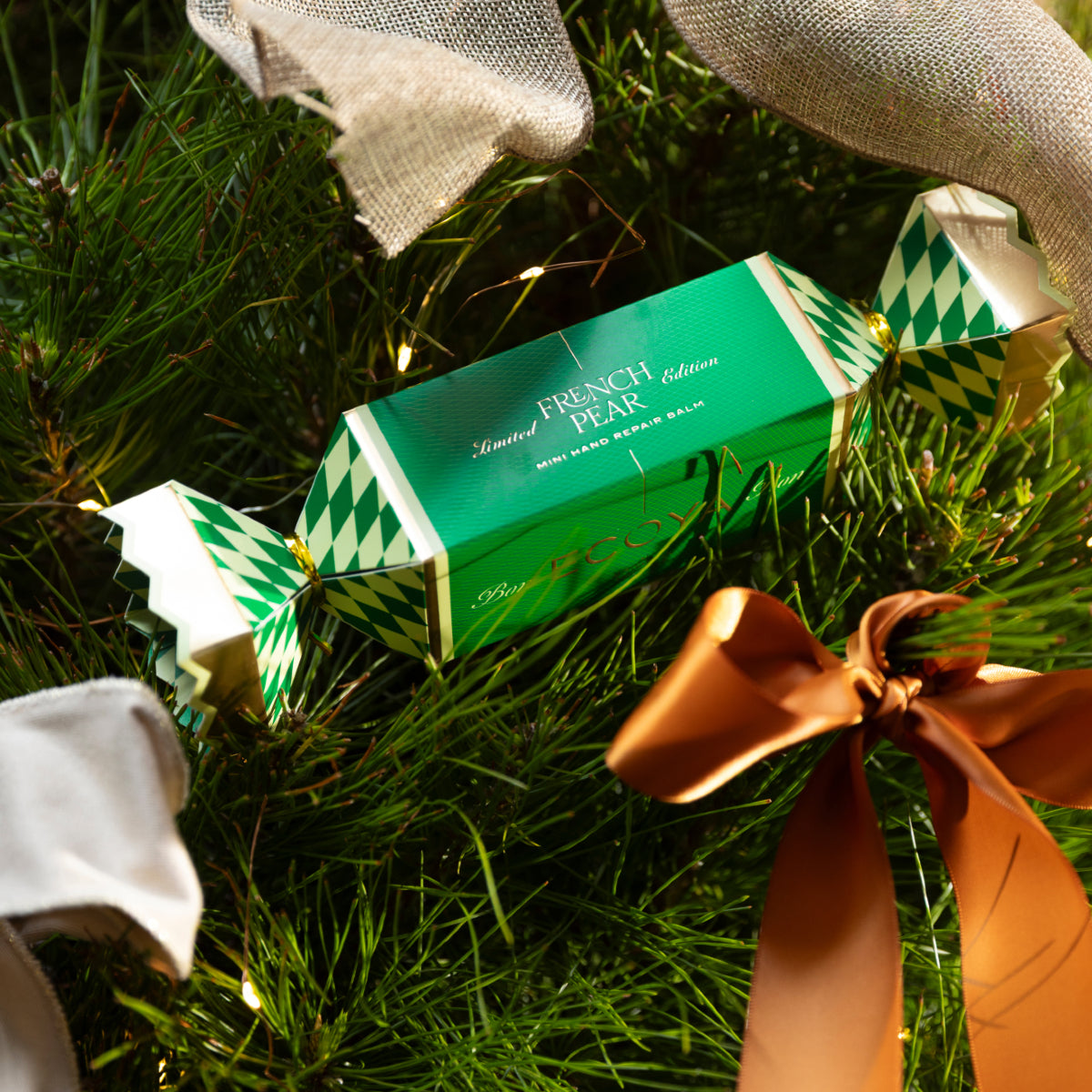 Black Ecoya Christmas 2026 Hand Repair Bonbon