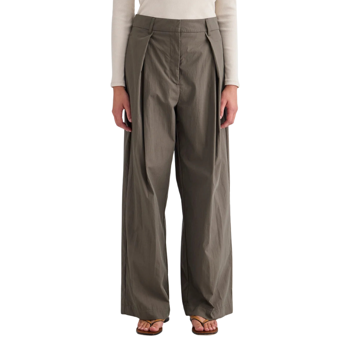 White Smoke Sofia Pleat Trouser
