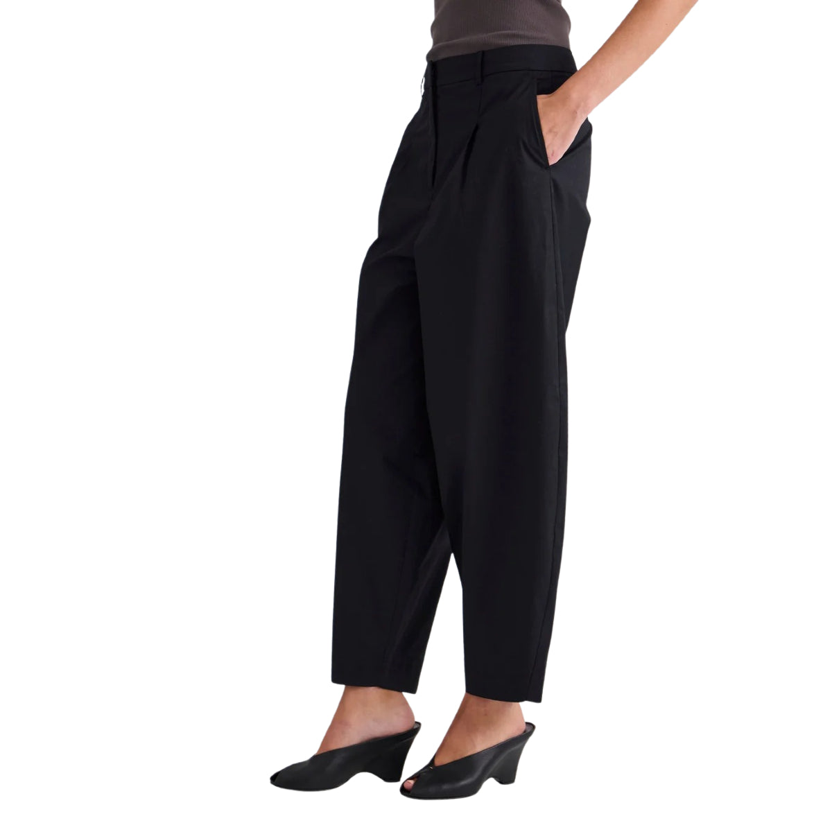 White Smoke Britta Barrel Leg Trouser