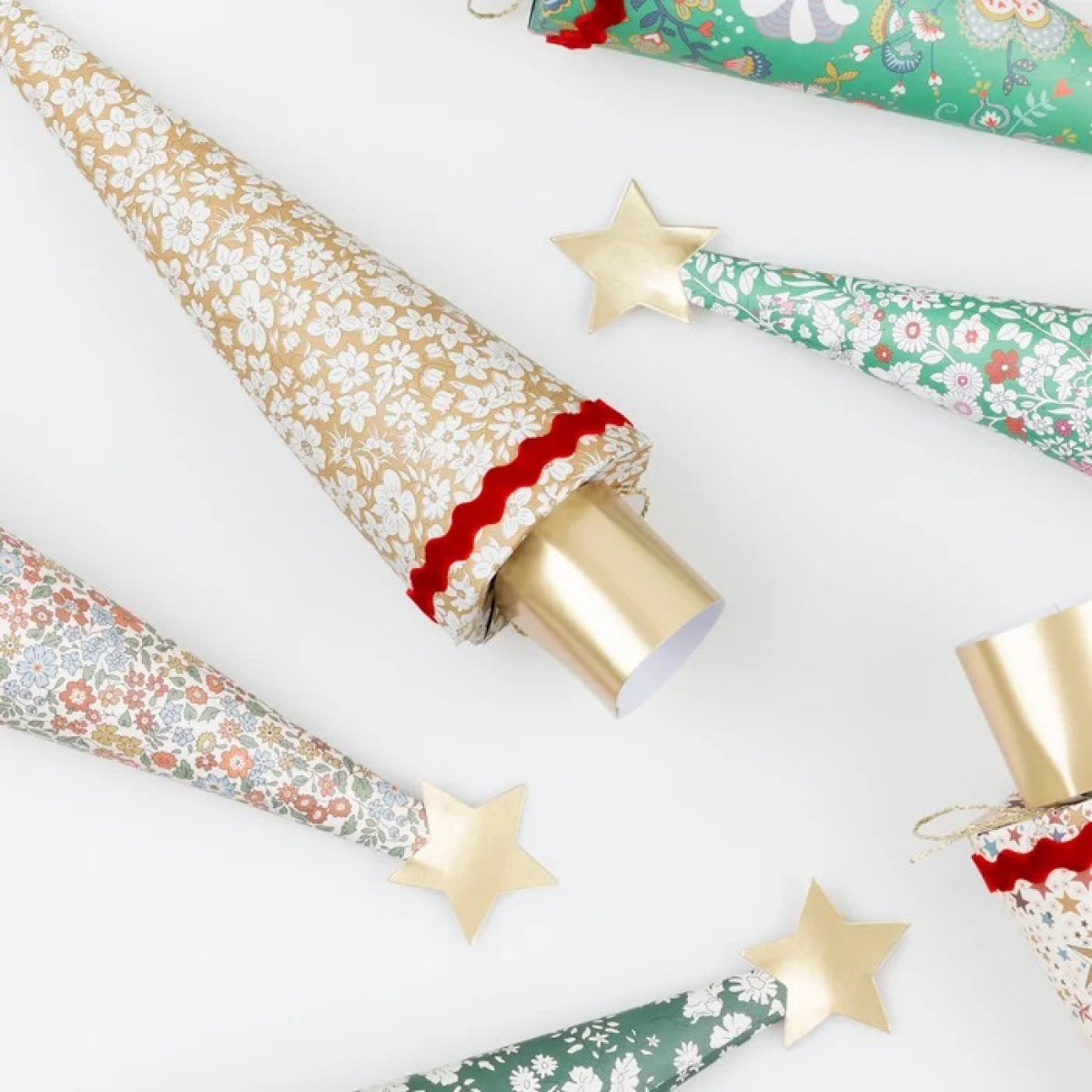 Lavender Meri Meri Liberty Tree Crackers