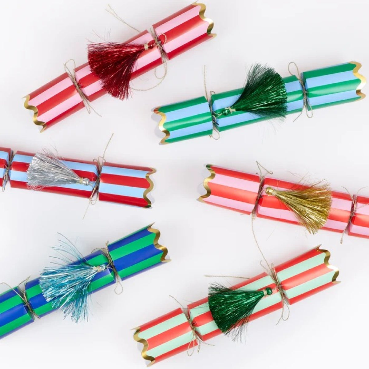 White Smoke Striped Tassel Crackers