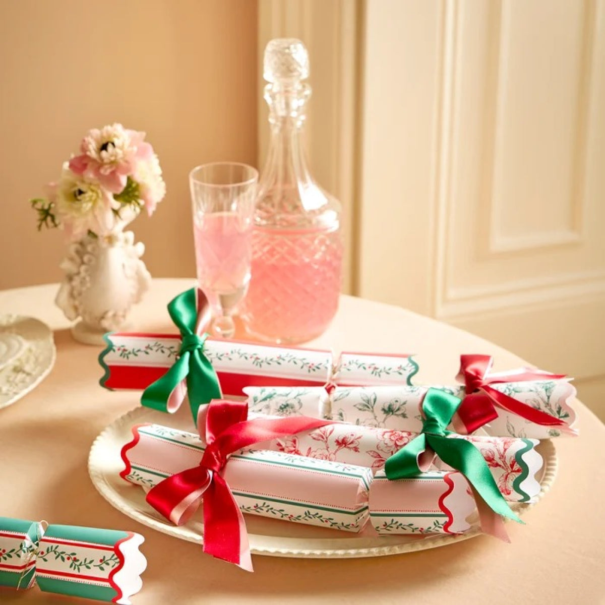 Wheat Toile De Jouy Crackers